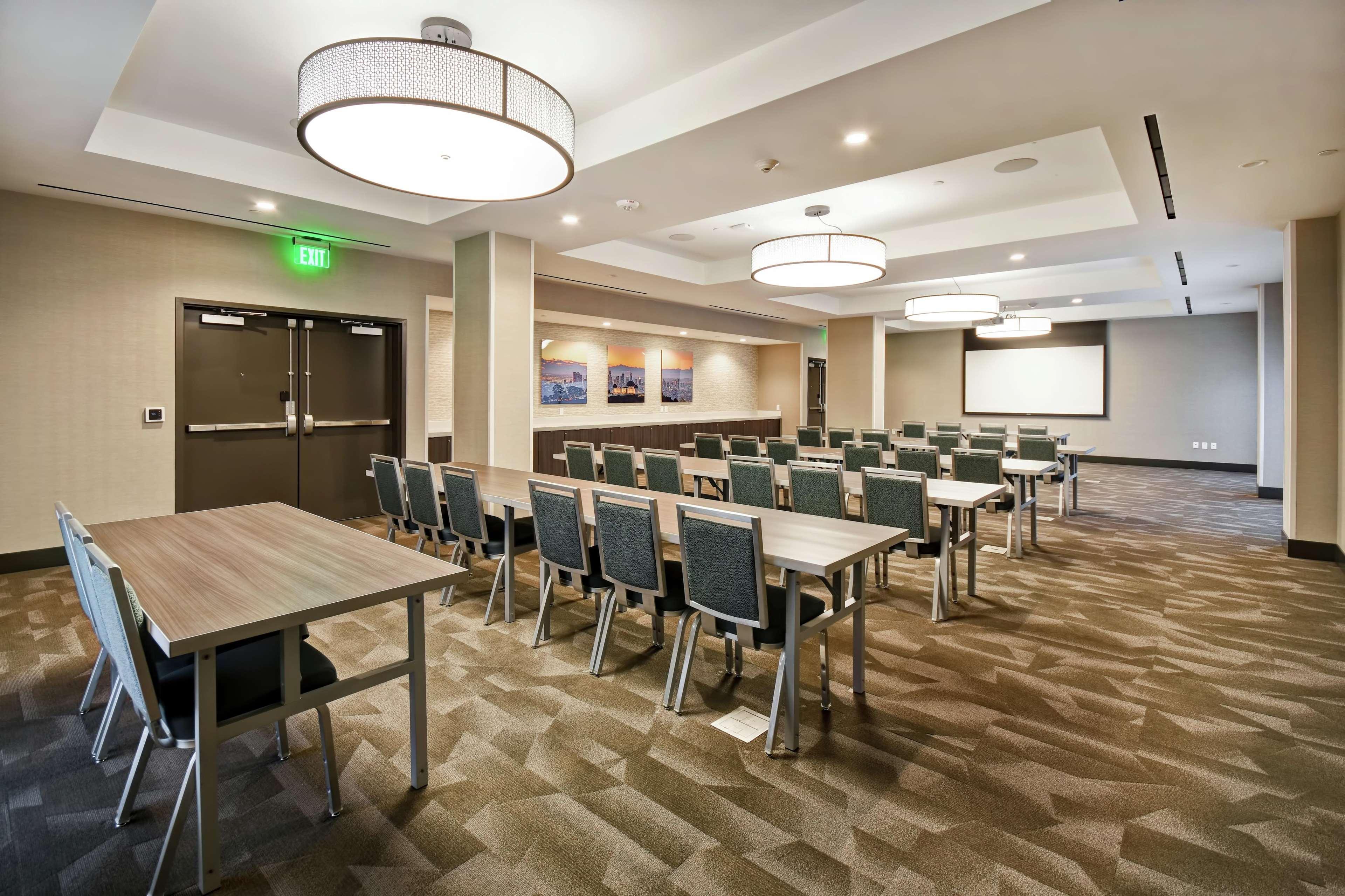 Home2 Suites By Hilton Los Angeles Монтебело Екстериор снимка