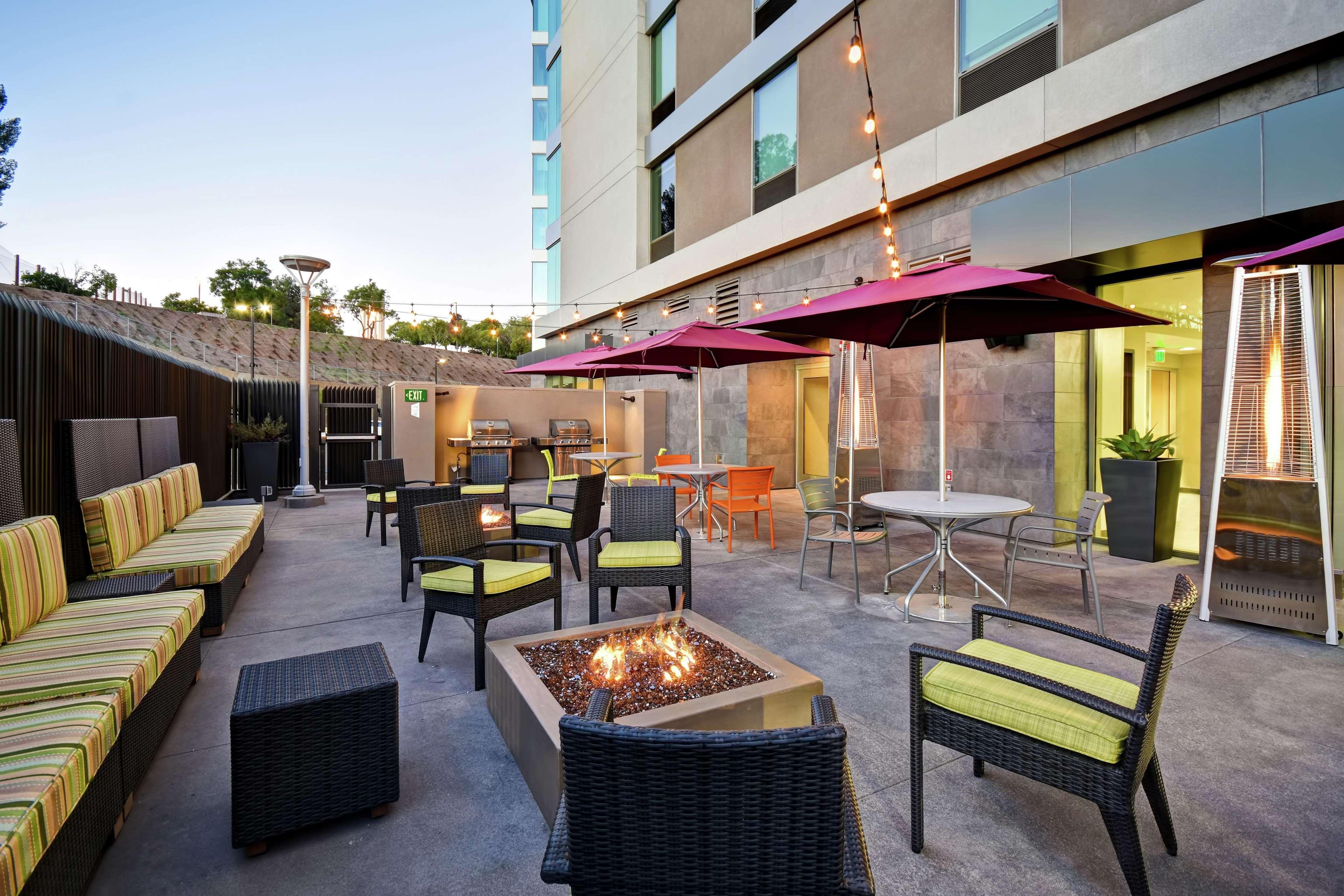 Home2 Suites By Hilton Los Angeles Монтебело Екстериор снимка