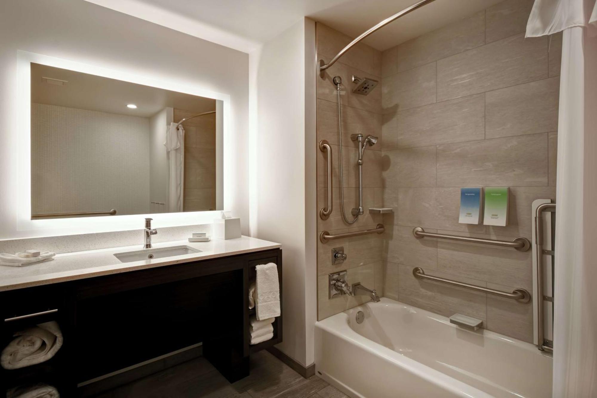Home2 Suites By Hilton Los Angeles Монтебело Екстериор снимка